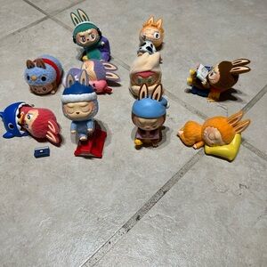 The Monsters 1 am Series Figures